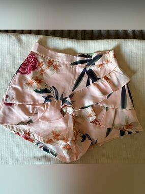 Blithe Los Angels Floral Ruffle Women’s Shorts Skort - Pink Size Small